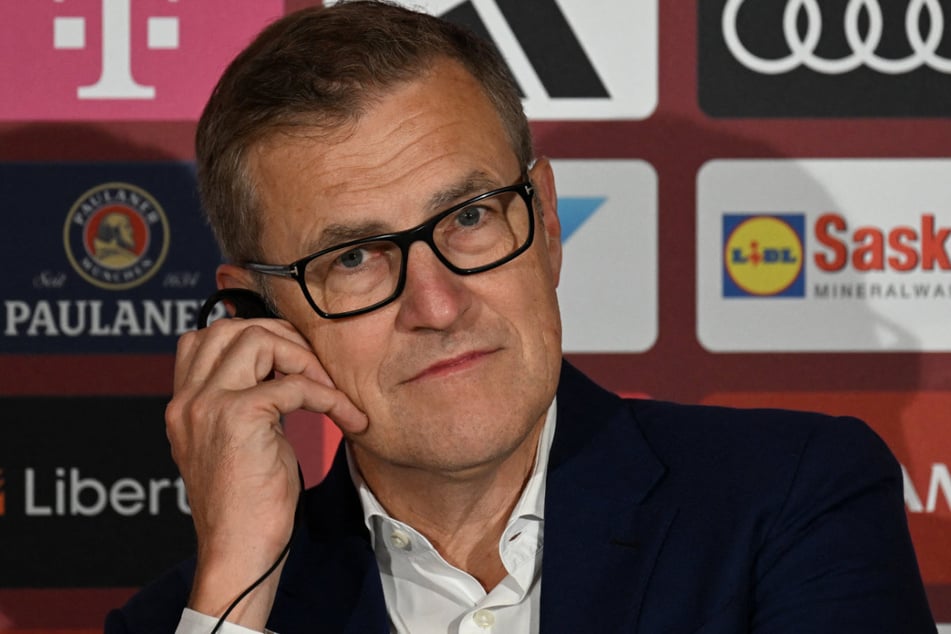 Vorstandschef Jan-Christian Dreesen (56) zeigt sich unzufrieden mit der Einstellung der Bayern-Spieler – und kündigt personelle Verstärkung an.