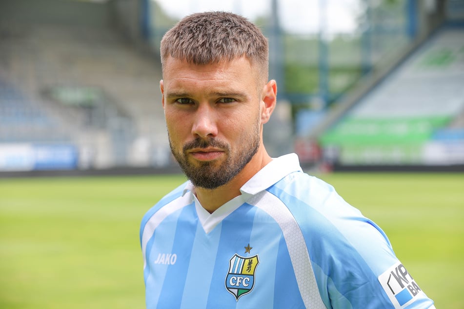 CFC-Spieler Niclas Erlbeck (32) hat sich am Knie verletzt.