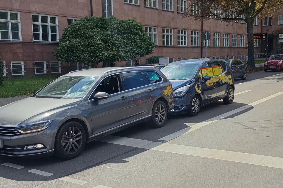 An der Kreuzung Müllerstraße/Nordstraße ist am Samstag ein Opel auf einen VW aufgefahren.