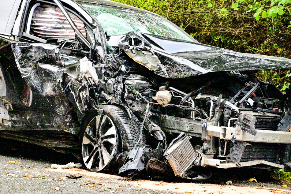 Betrunken am Steuer Unfall gebaut: Fahrer und Kind (8) verletzt
