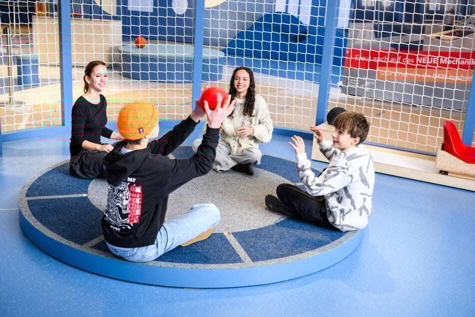 Ob Schulex­kursion oder Famili­en­ausflug: im dyna mix lab wird Lernen zum spielerischen Erlebnis.