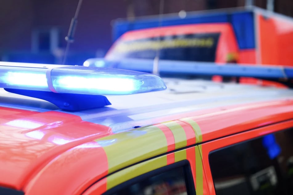 Vermeintlicher Asthma-Anfall: Junge Frau verletzt Notarzt