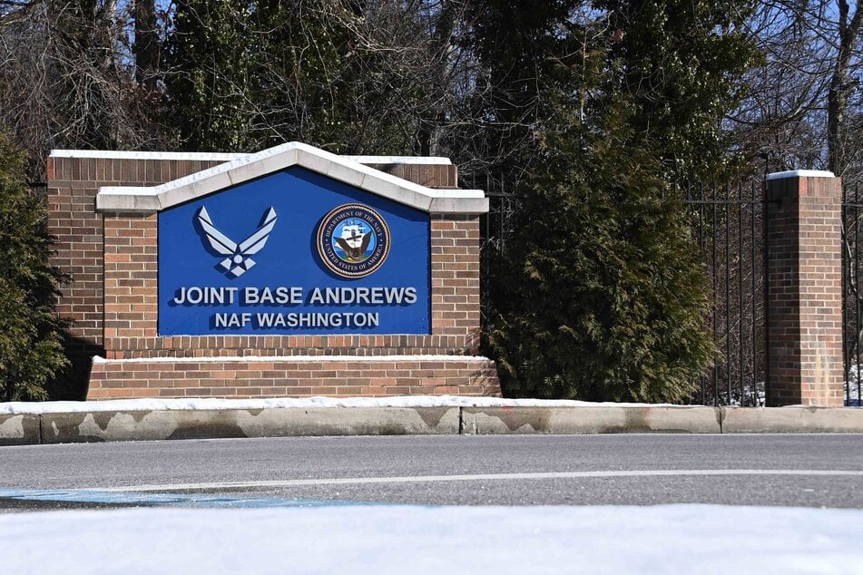 Nachdem ein verdächtiges Paket im Militärstützpunkt Joint Base Andrews eingegangen war, wurden sieben Personen krank.