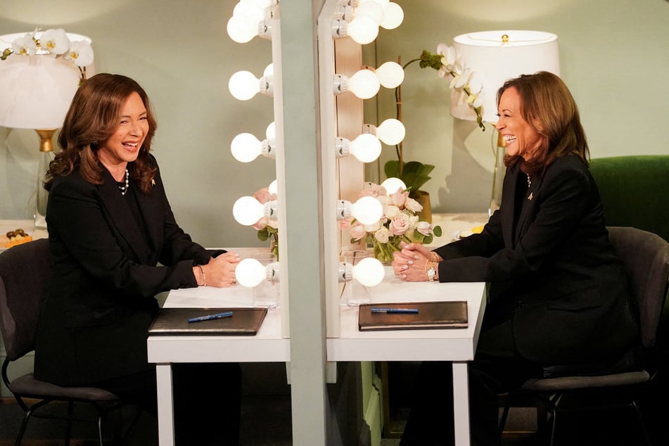 Kamala Harris faces "herself" in surprise SNL skit appearance!