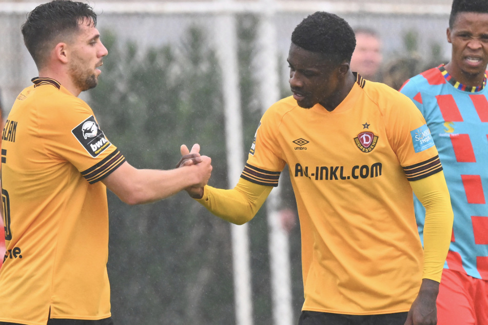 Ahmet Arslan und Christian Conteh (v.l.n.r.) steuerten die Treffer zum Dynamo-Sieg gegen TS Galaxy FC bei.