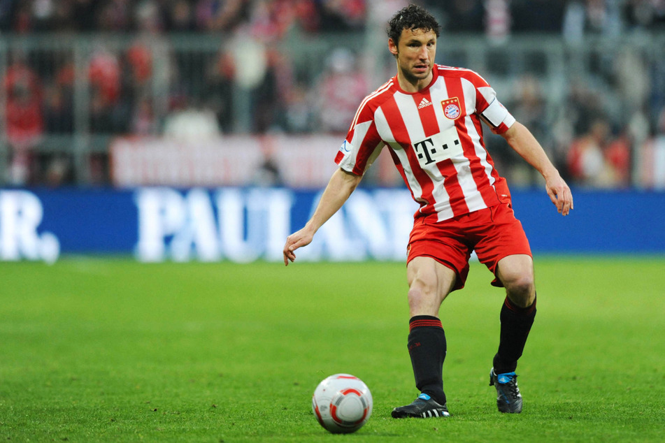 Mark van Bommel (heute 45) kam von Anfang August 2006 bis Ende Januar 2011 insgesamt 187-mal für den FC Bayern München zum Einsatz.