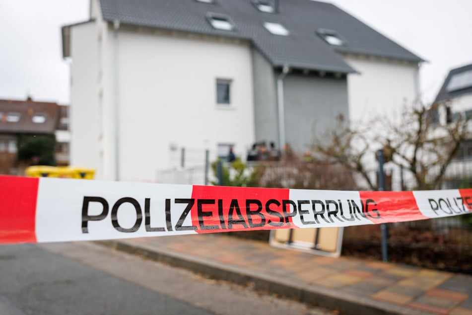 Der 40-Jährige wurde in einem ruhigen Wohngebiet auf offener Straße niedergestochen.