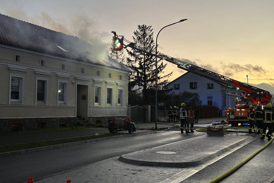 Berlin: Brand kurz vor Weihnachten: 15-Jähriger sucht Ursache und landet im Krankenhaus