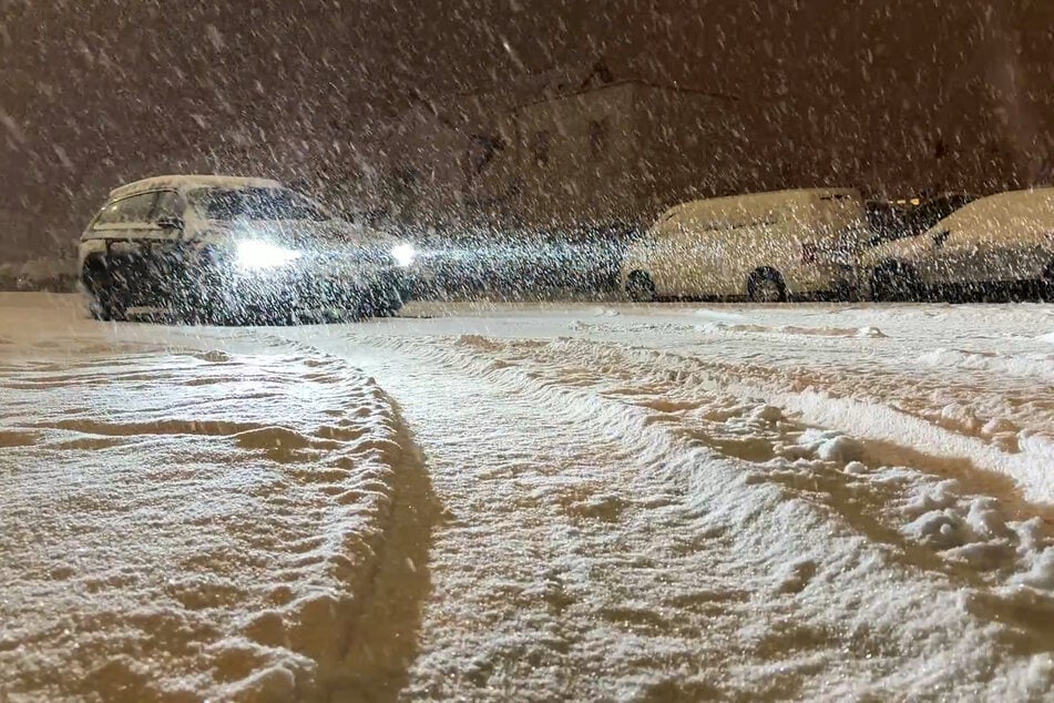 Hoher Neuschnee sorgt für einen unsicheren Schulweg.
