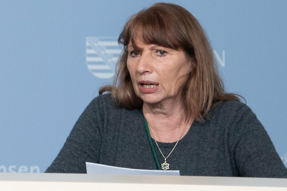 Gesundheitsministerin Petra Köpping (62, SPD) freut sich, dass es bei den Impfungen voran geht. Doch es gibt Luft nach oben.