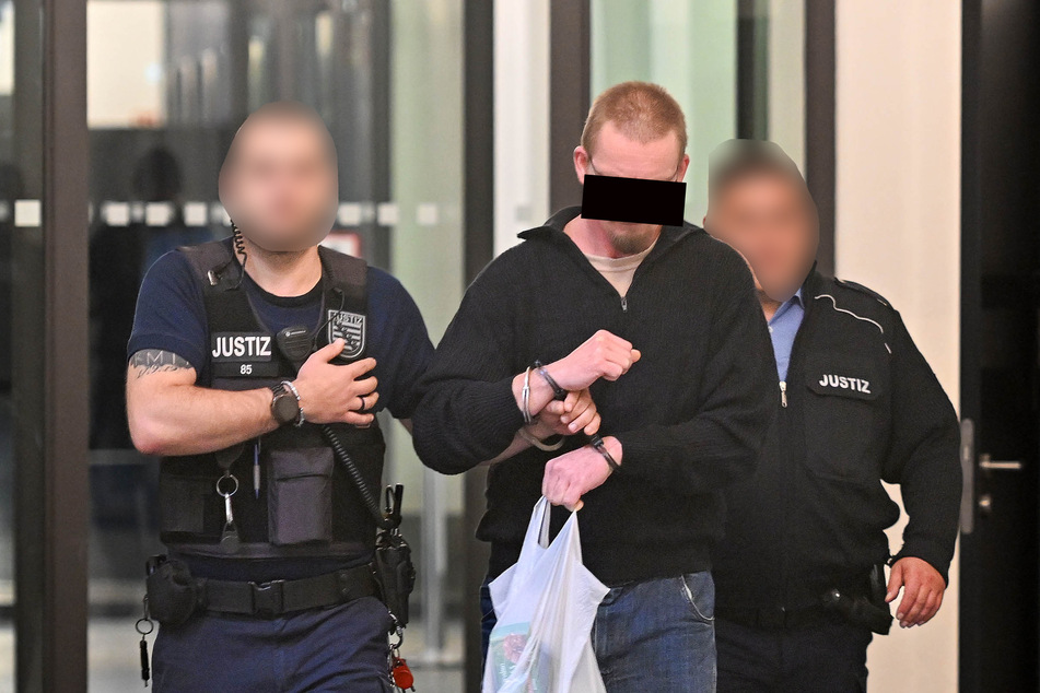 Jens B. (42) äußerte sich im Prozess nicht zu den massiven Vorwürfen.