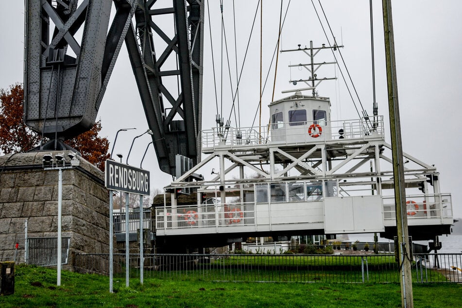 Die langen Lieferzeiten einiger Bauteile erschwerten die Reparaturarbeiten an der Schwebefähre.