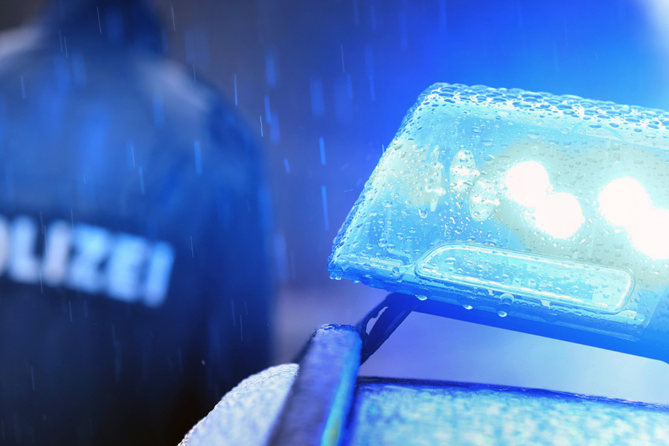 München: Raubüberfall in München: 15-Jähriger von Duo mit Schusswaffe bedroht! Polizei bittet um Hilfe