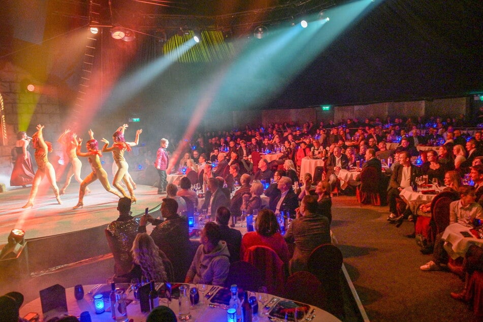 Die Kombination aus exklusiven Entertainment und leckeres Essen bieten Gästen des Sarrasani ein unvergessliches Erlebnis. (Archivfoto)