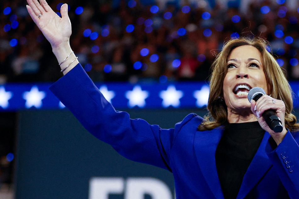 Kamala Harris ready to bring joyful "vibes" in dramatic DNC finale