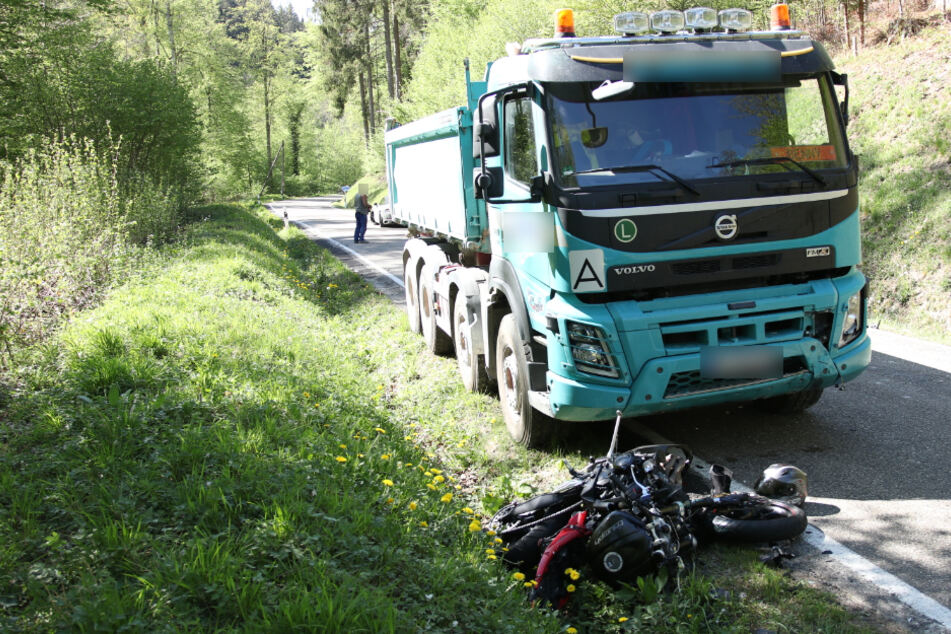 Die Unfallstelle bei Spiegelberg am Samstag.