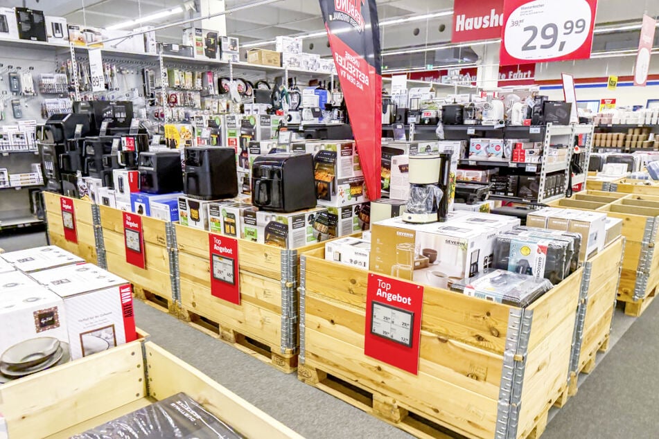 Für kurze Zeit haut ROLLER fast alle Möbel unglaubliche 70 Prozent günstiger raus