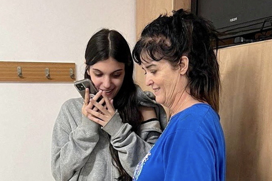 American teenager Natalie Raanan (l.) who was held hostage by Hamas has returned home to Chicago, the local Israeli consulate said Tuesday.