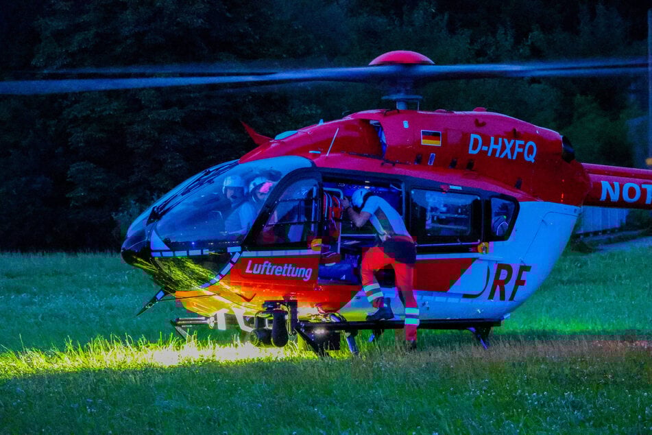 Auch ein Rettungshubschrauber kam am Sonntagabend zum Einsatz.