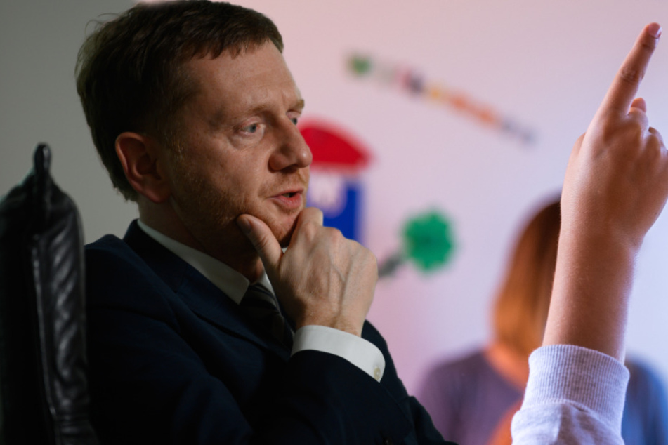 Auch Sachsens Ministerpräsident Michael Kretschmer (45, CDU) hatte sich im Vorfeld für eine Verlängerung der Maßnahmen bis Ende Januar ausgesprochen.
