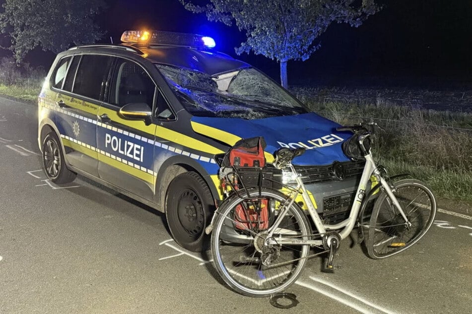 Das Polizeiauto hatte den Radfahrer (35) erfasst.