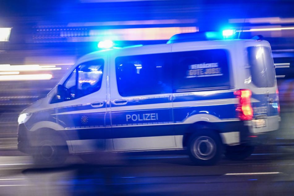 Polizei verfolgt Paar nach lautem Sex in Imbissbude: Dann knallt es richtig