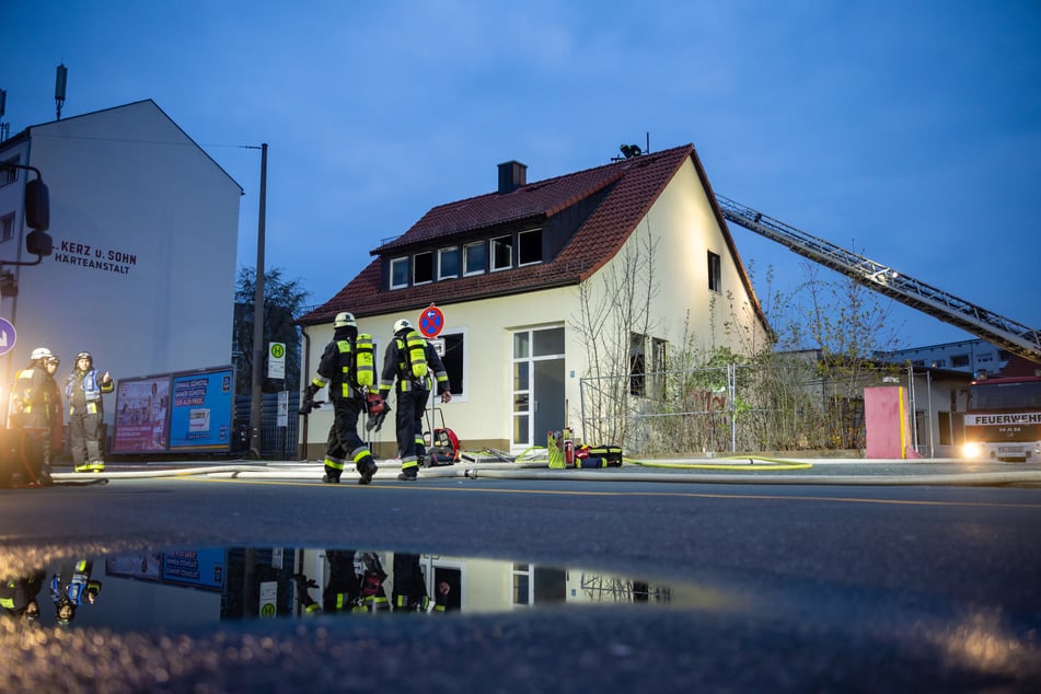 Die Feuerwehr kümmerte sich um den Brand.
