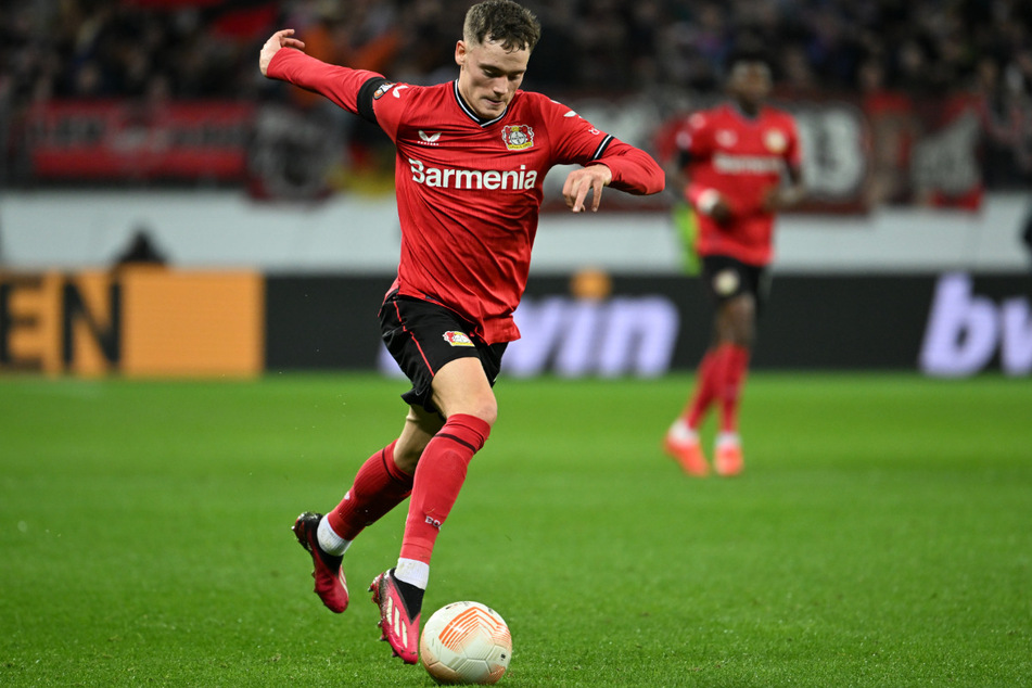 Florian Wirtz (20) von Bayer 04 Leverkusen will beim Bundesliga-Gipfeltreffen in München die Tabellenführung verteidigen.