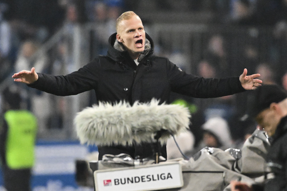Trainer Karel Geraerts (42) konnte das Ruder auf Schalke bislang nicht herumreißen.