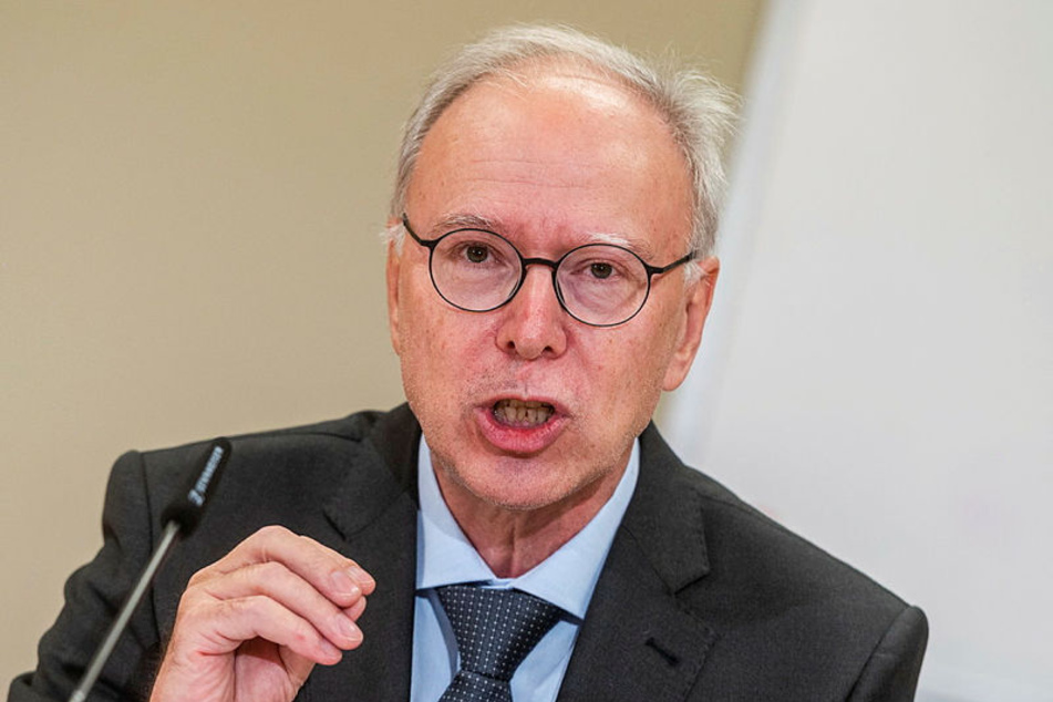 Dr. Christoph Josten (68) ist der Chef der Uni-Klinik Leipzig.