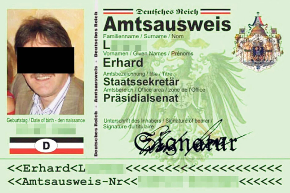 Der "Ersatz-Kaiser" Erhard L. (68) wird nun mit Haftbefehl gesucht.
