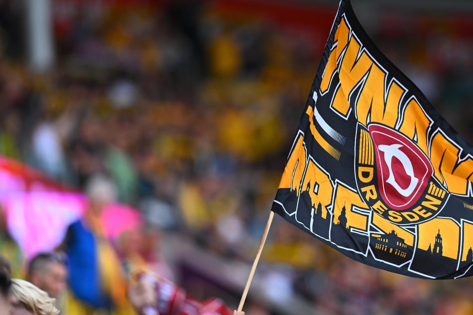 Dynamo-Hasser verprügeln jungen Fußballfan (15) und rauben ihn aus