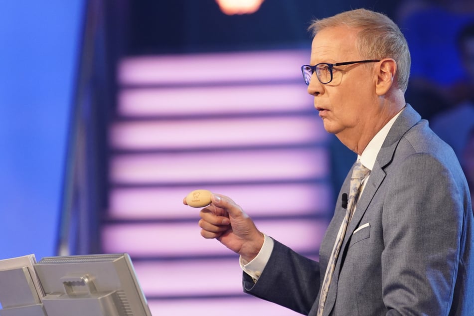 Wer wird Millionär: Günther Jauch pikiert: "Wer wird Millionär?"-Moderator muss sich herben Spruch gefallen lassen