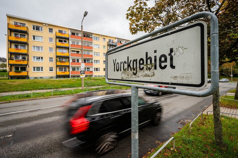 Im Chemnitzer Stadtteil Yorckgebiet sorgte am Donnerstag eine wilde Verfolgungsjagd für Aufsehen. Ein Motorrad-Fahrer (25) flüchtete vor der Polizei.