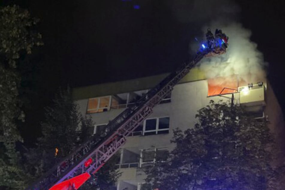 In Charlottenburg-Wilmersdorf brach in der Nacht zu Freitag in einem Seniorenwohnhaus ein Feuer aus.