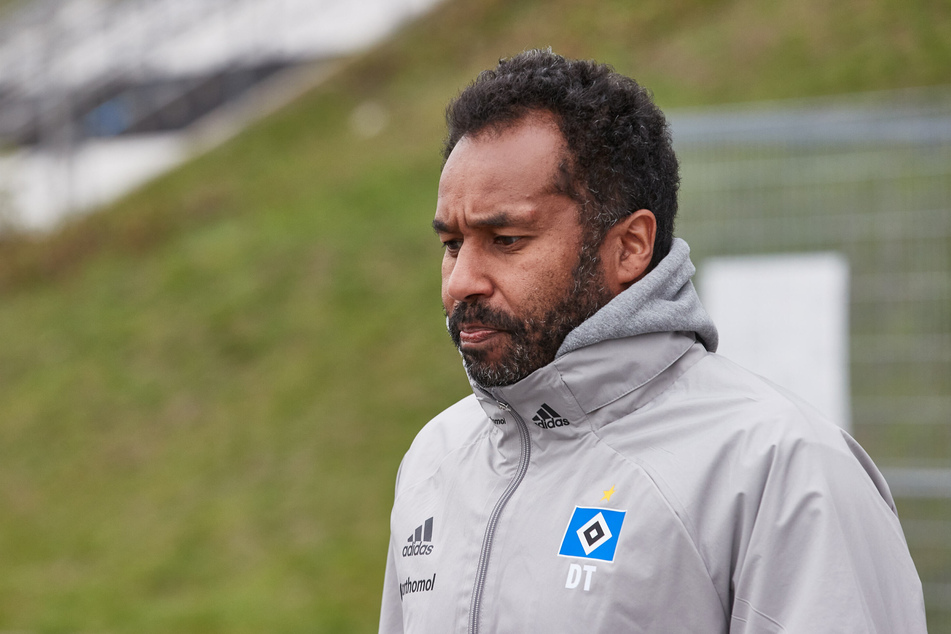 Daniel Thioune (46), Ex-Coach des Hamburger SV, hat nach seiner Beurlaubung eine andere Meinung als Sportvorstand Jonas Boldt (39).