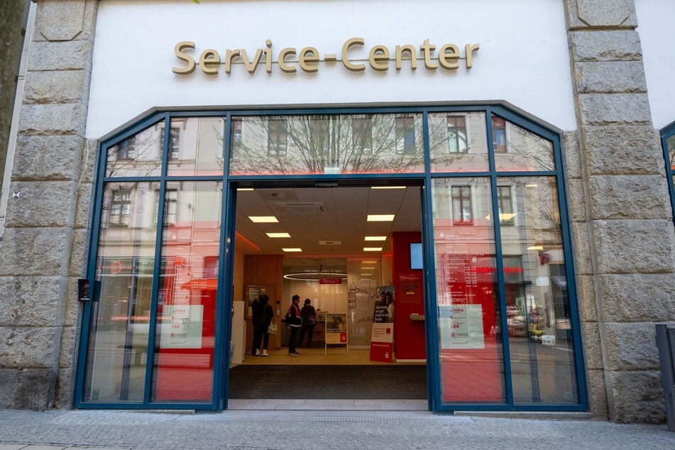 Im SB-Center der Sparkasse in Görlitz - unmittelbar neben dem Landgericht - schlug der Täter rabiat zu.