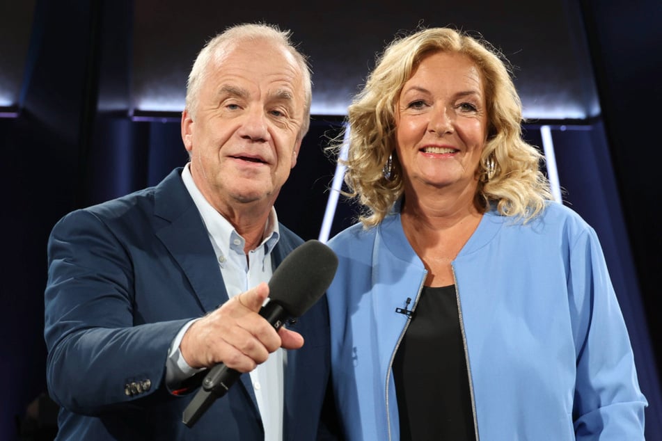 Moderiert wird die "NDR Talk Show" am Freitagabend von Bettina Tietjen (66) und Hubertus Meyer-Burckhardt (70).