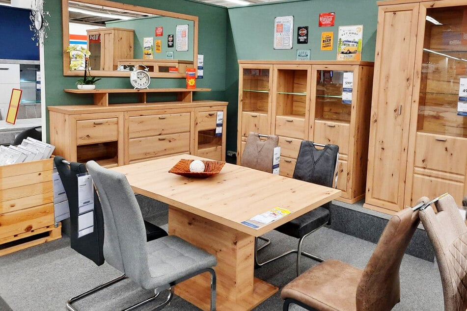 ROLLER verkauft fast alle Möbel wegen Schließung zum Hammerpreis