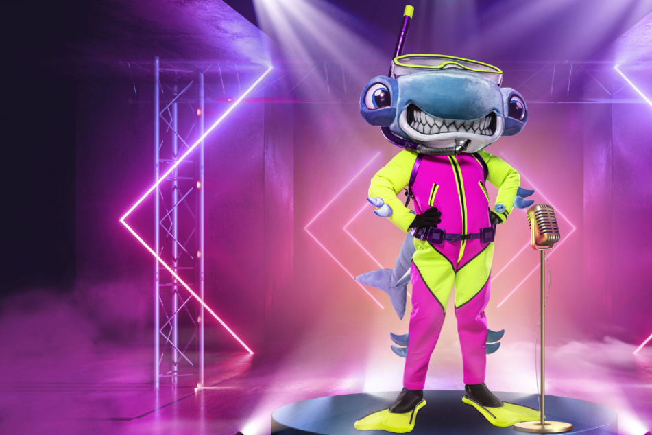 The Masked Singer: "The Masked Singer": ProSieben enthüllt erstes Kostüm und Ruth Moschners Rate-Partner