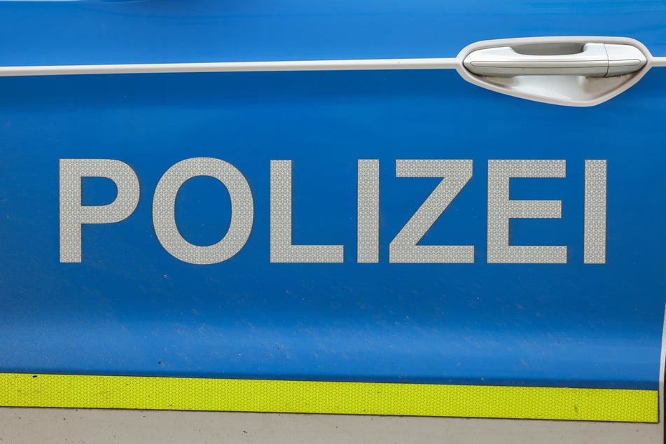 Ein 74-jähriger Mann wurde von einem jugendlichen Räubertrio überfallen und beraubt. (Symbolfoto)