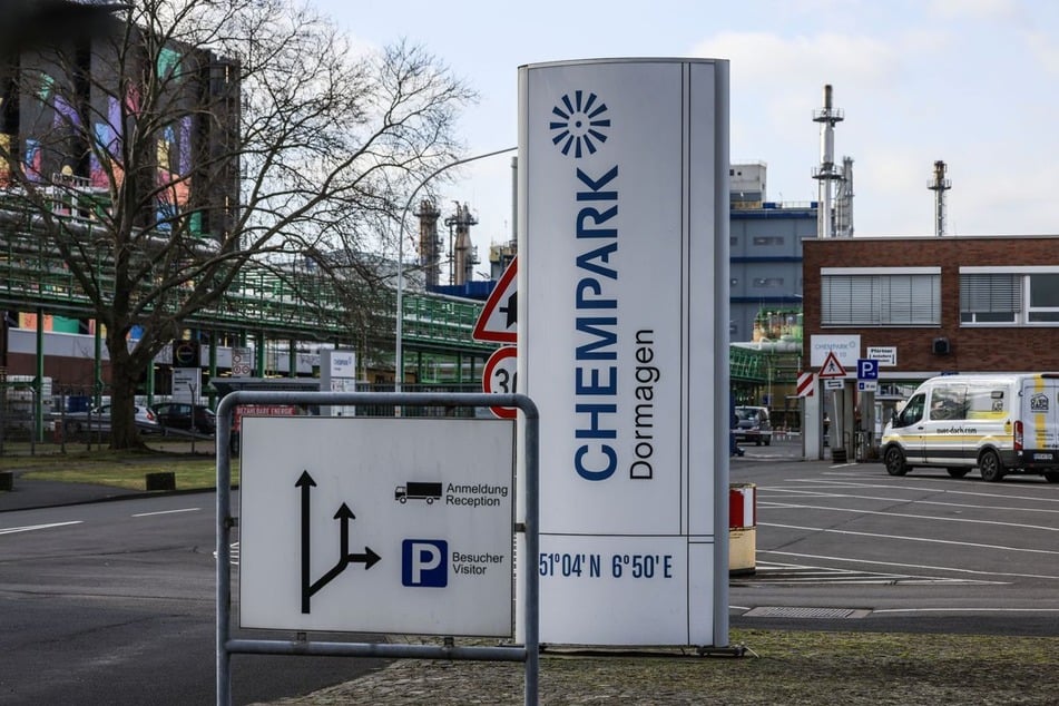 Im Chempark in Dormagen sind bei einem Chemie-Unfall insgesamt 25 Mitarbeiter verletzt worden. (Symbolbild)