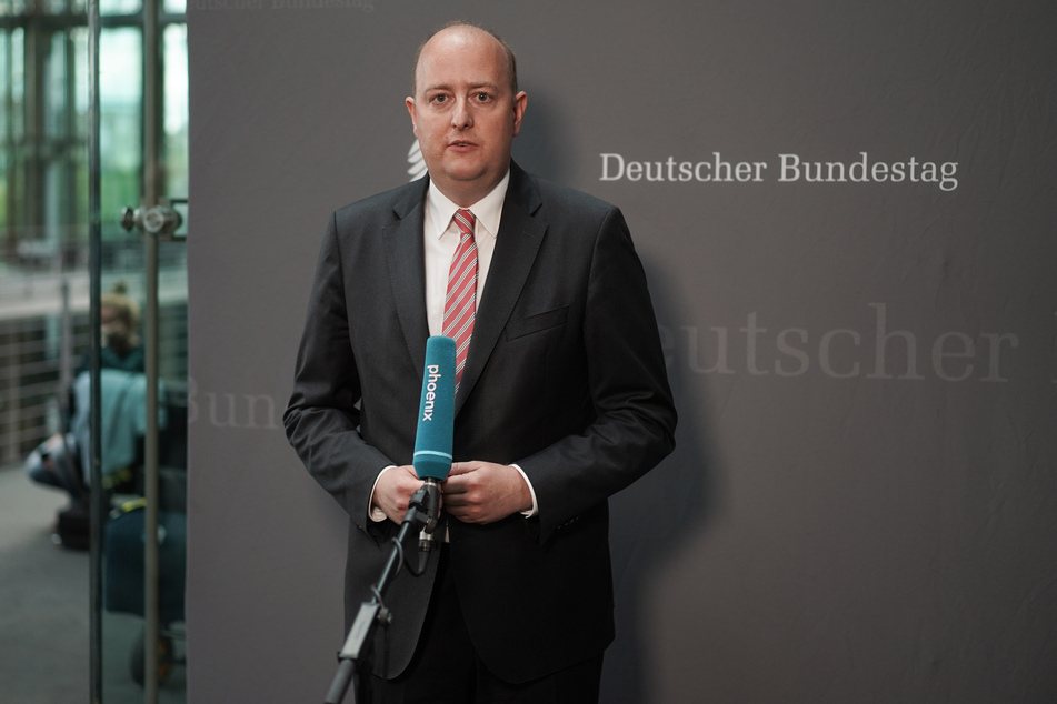 Die Zeugenbefragungen im Wirecard-Untersuchungsausschuss sollten aus Sicht von CDU-Obmann Matthias Hauer (43) im April enden.