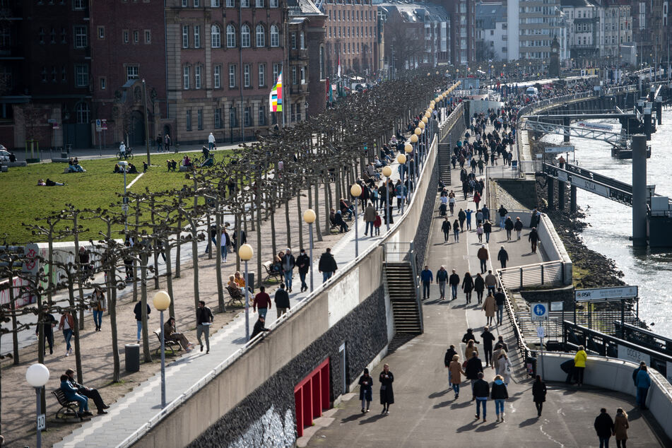 Köln, Düsseldorf, Dortmund: Schärfere Corona-Regeln in etlichen NRW-Städten