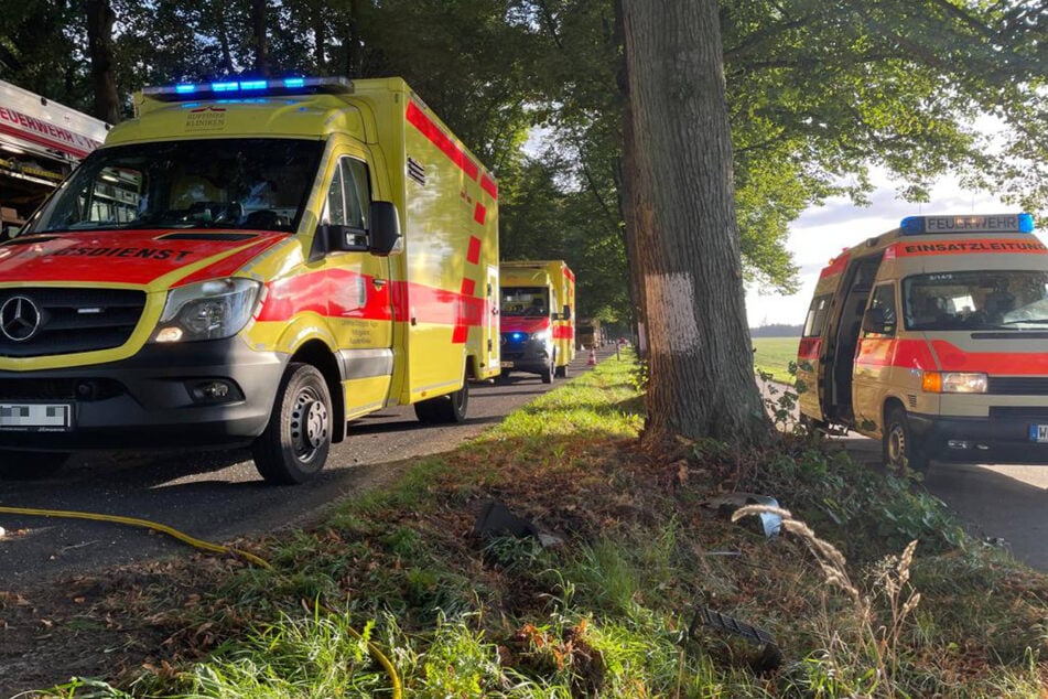 Mehrere Rettungswagen eilten am frühen Mittwochabend zur Unfallstelle.