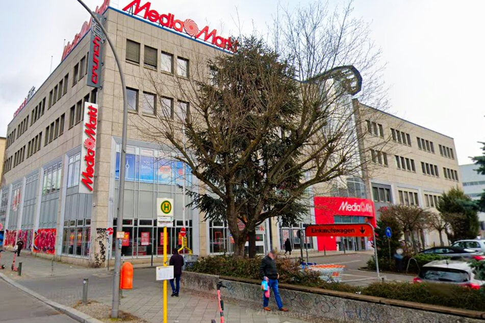 MediaMarkt Berlin-Wedding - Pankstraße 32-39.