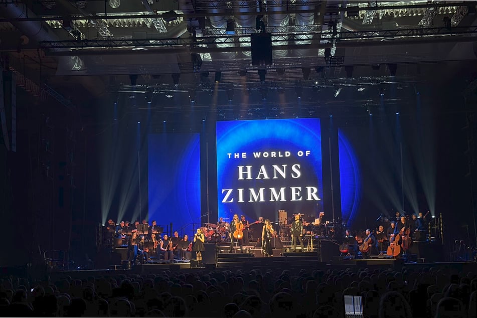 Bei "The World of Hans Zimmer" spielte ein Orchester in der Erfurter Messehalle Stücke des Komponisten aus bekannten Filmen.
