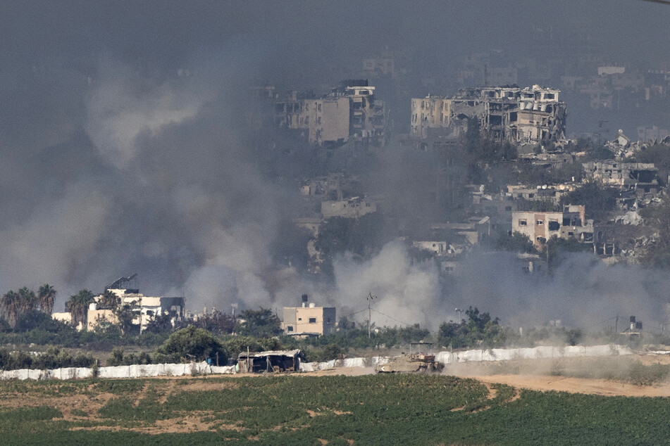 Israeli tanks move into Gaza as Israel steps up its assault on the besieged strip.