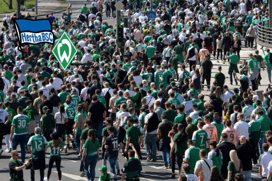 Vor Krisengipfel in Berlin: Tausende Hertha- und Werder-Fans bei Fanmärschen