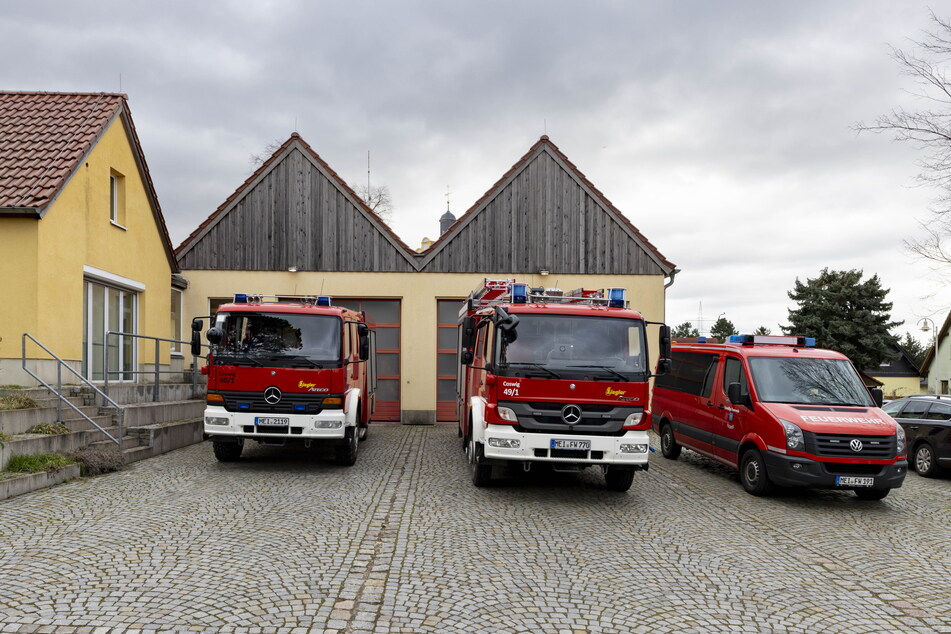 Die bisherige Flotte der Freiwilligen Feuerwehr Brockwitz ist um einen brandneuen Wagen erweitert.